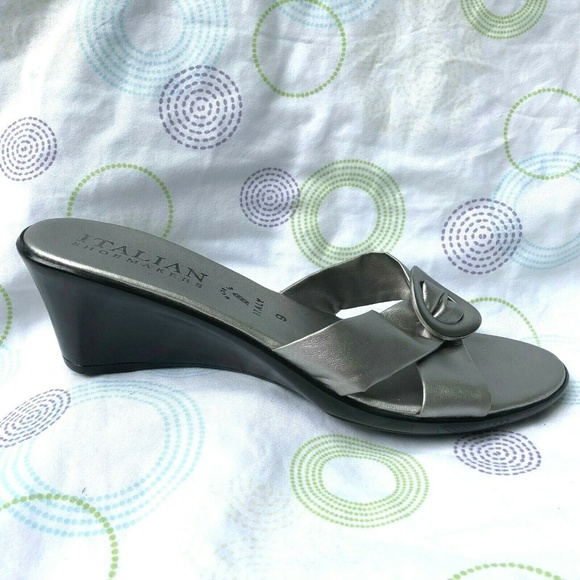 Italian Shoemakers Criss Cross Strap Wedge Sandals - Picture 2 of 8